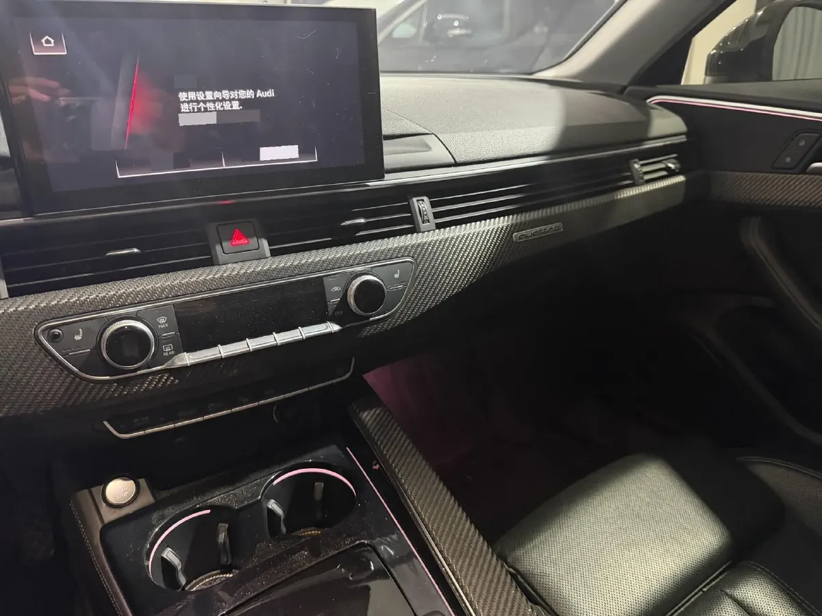 2020 Audi A4L 2.0T 190HP L4 7DCT,autocango,china used car exporter,china ev exporter,chinese used car exporter,chinese used ev exporter