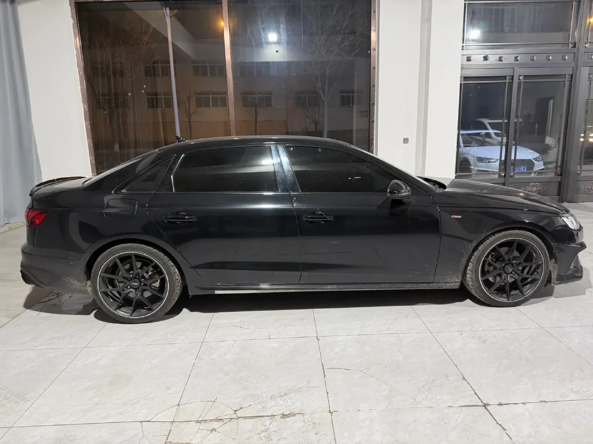 2020 Audi A4L 2.0T 190HP L4 7DCT,autocango,china used car exporter,china ev exporter,chinese used car exporter,chinese used ev exporter