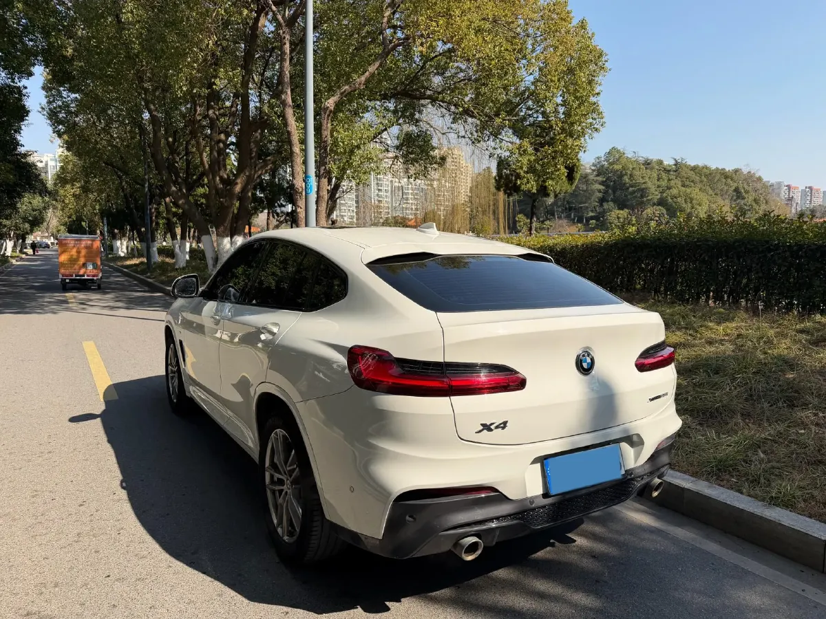 2021 BMW X4 2.0T 184HP L4 8AT,autocango,china used car exporter,china ev exporter,chinese used car exporter,chinese used ev exporter
