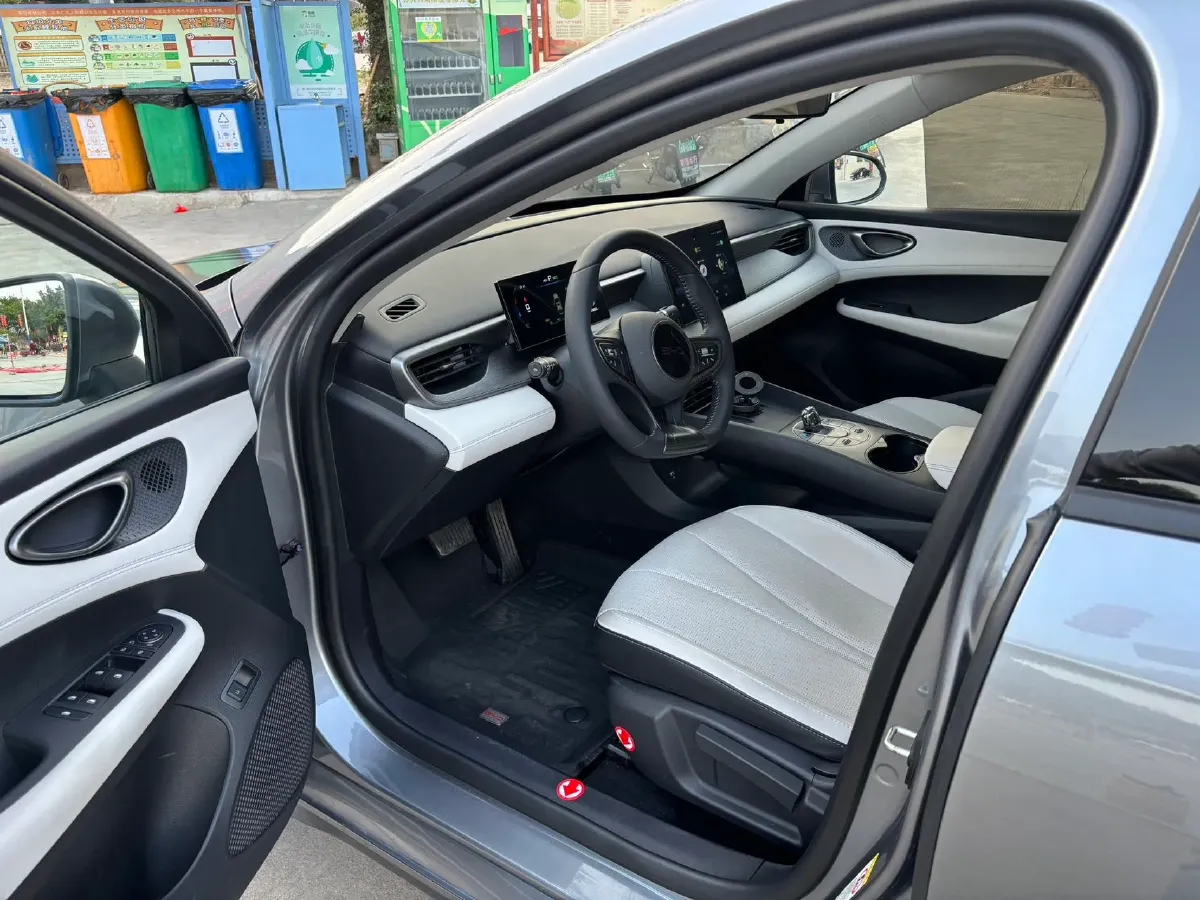 2025 BYD Seal05 DM-i 1.5L 101HP L4 E-CVT PHEV 7.68KWH,autocango,china used car exporter,china ev exporter,chinese used car exporter,chinese used ev exporter