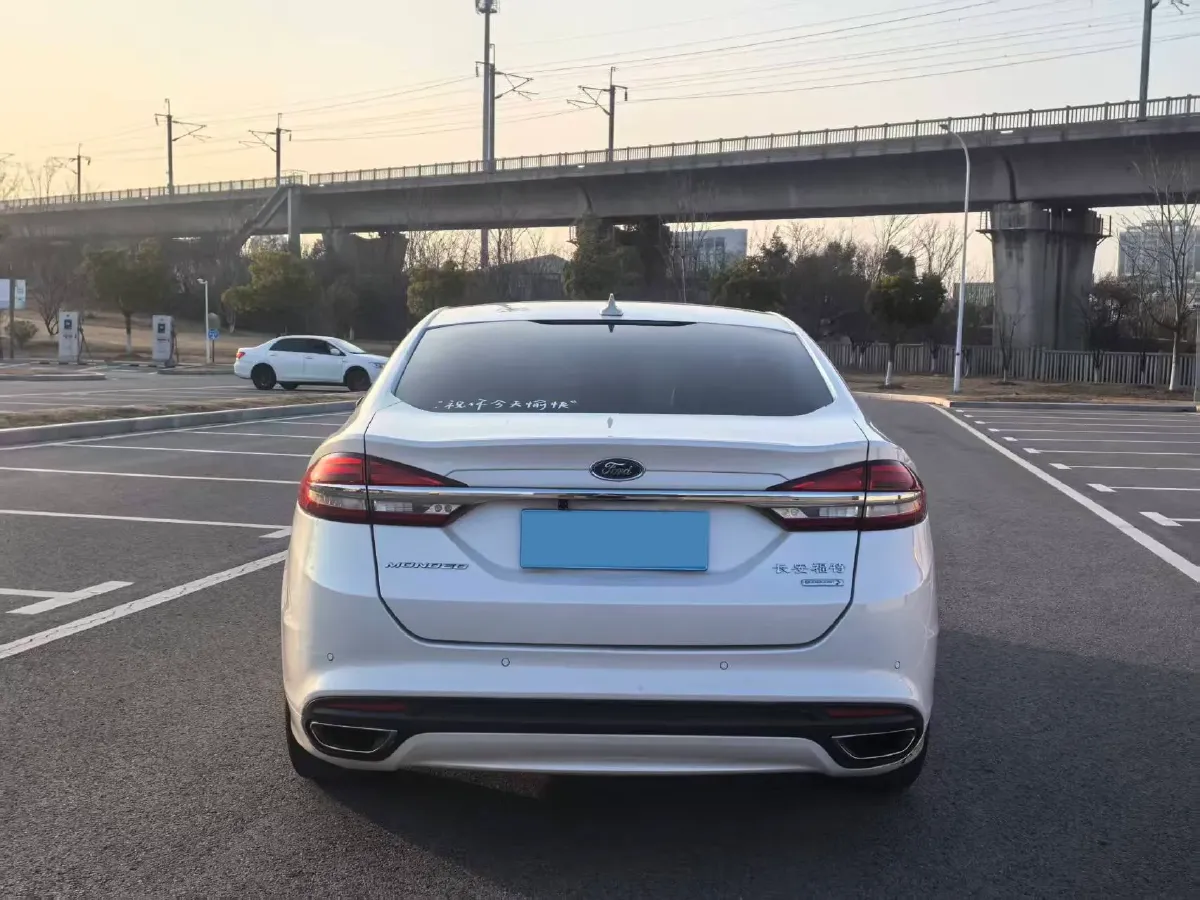 2017 Ford Mondeo 2.0T 204HP L4 6AT,autocango,china used car exporter,china ev exporter,chinese used car exporter,chinese used ev exporter
