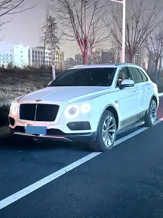 2018 Bentley Bentayga 4.0T 550HP V8 8AT,autocango,china used car exporter,china ev exporter,chinese used car exporter,chinese used ev exporter