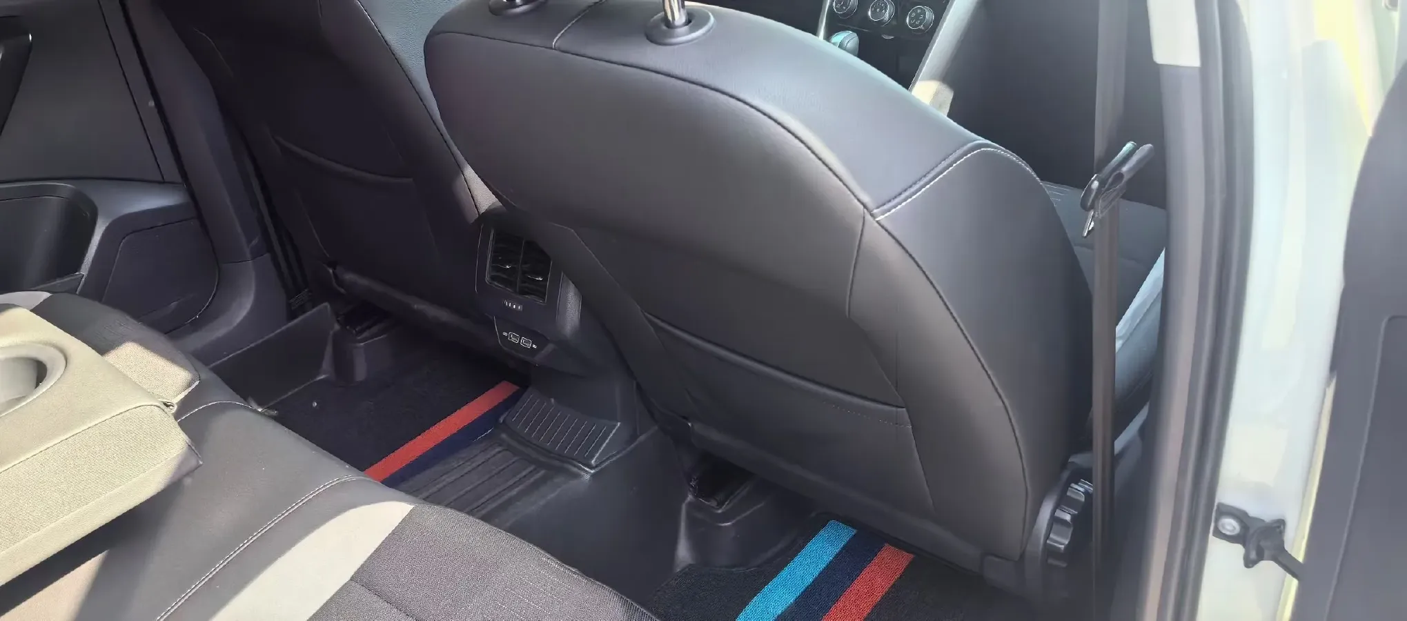 2020 Volkswagen T-Roc 1.4T 131HP L4 7DCT,autocango,china used car exporter,china ev exporter,chinese used car exporter,chinese used ev exporter