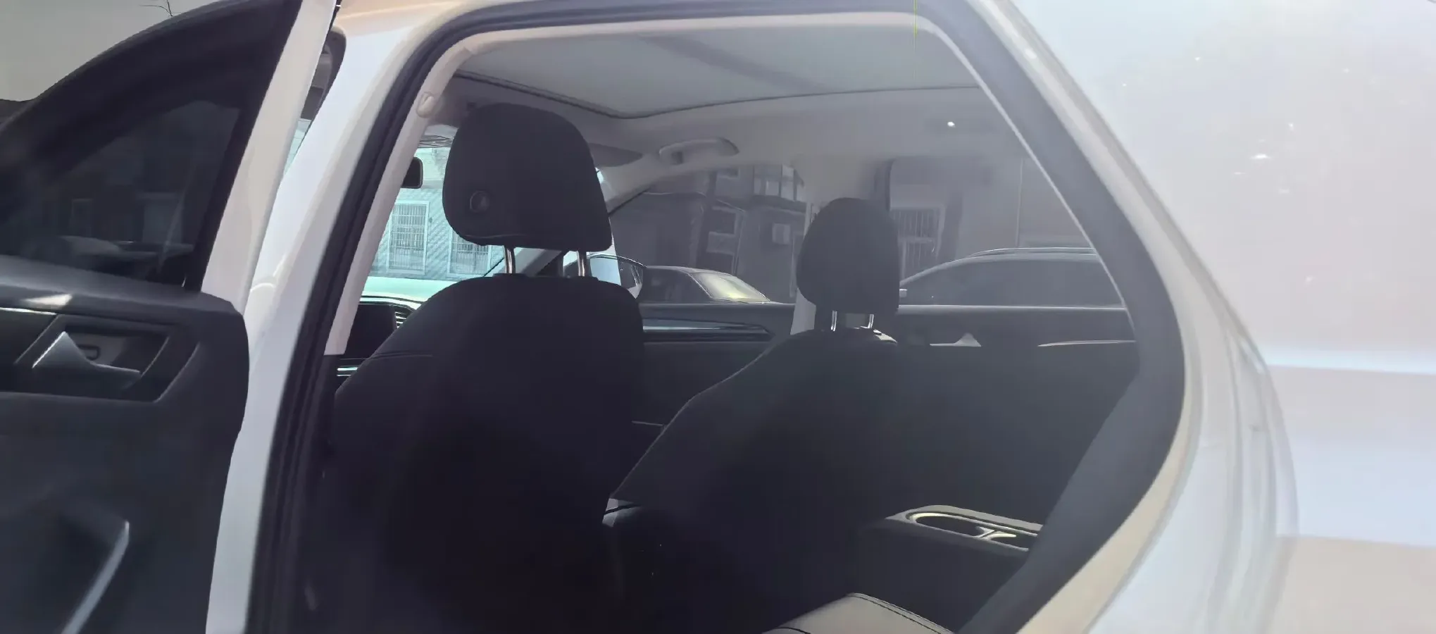 2020 Volkswagen T-Roc 1.4T 131HP L4 7DCT,autocango,china used car exporter,china ev exporter,chinese used car exporter,chinese used ev exporter