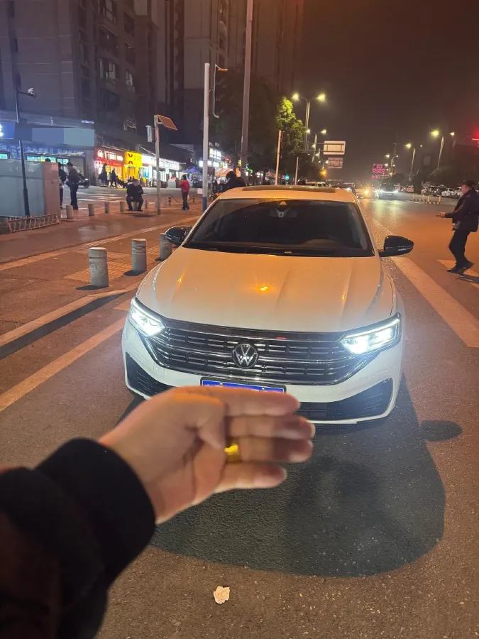 2023 Volkswagen Sagitar 1.5T 160HP L4 7DCT,autocango,china used car exporter,china ev exporter,chinese used car exporter,chinese used ev exporter