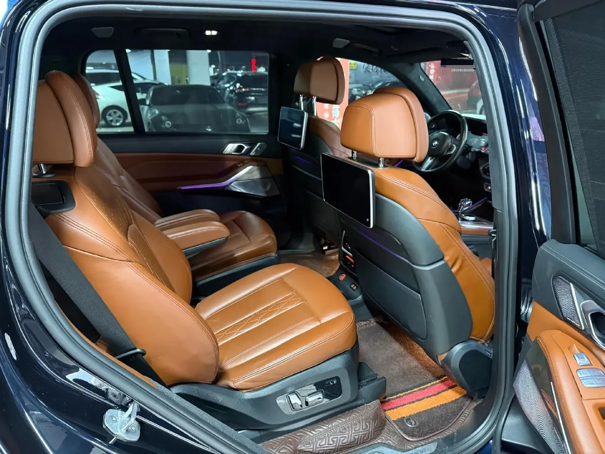 2020 BMW X7 3.0T 340HP L6 8AT,autocango,china used car exporter,china ev exporter,chinese used car exporter,chinese used ev exporter