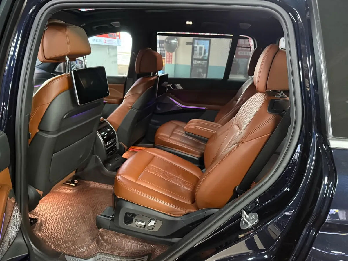 2020 BMW X7 3.0T 340HP L6 8AT,autocango,china used car exporter,china ev exporter,chinese used car exporter,chinese used ev exporter