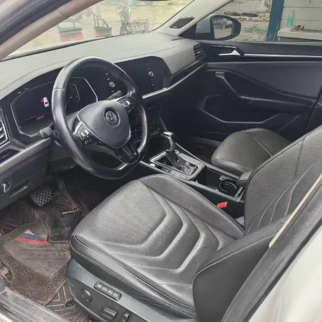 2019 Jeep Cherokee 2.0L 155HP L4 9AT,autocango,china used car exporter,china ev exporter,chinese used car exporter,chinese used ev exporter