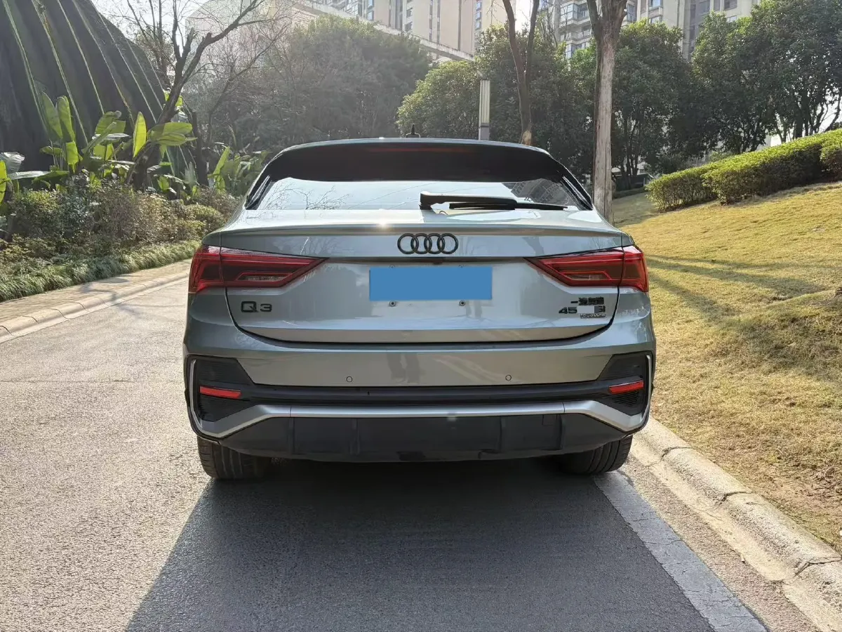 2020 Audi Q3 Sportback 2.0T 220HP L4 7DCT,autocango,china used car exporter,china ev exporter,chinese used car exporter,chinese used ev exporter