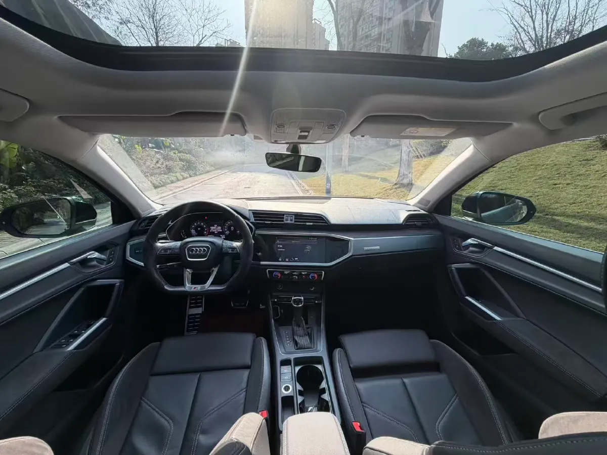 2020 Audi Q3 Sportback 2.0T 220HP L4 7DCT,autocango,china used car exporter,china ev exporter,chinese used car exporter,chinese used ev exporter