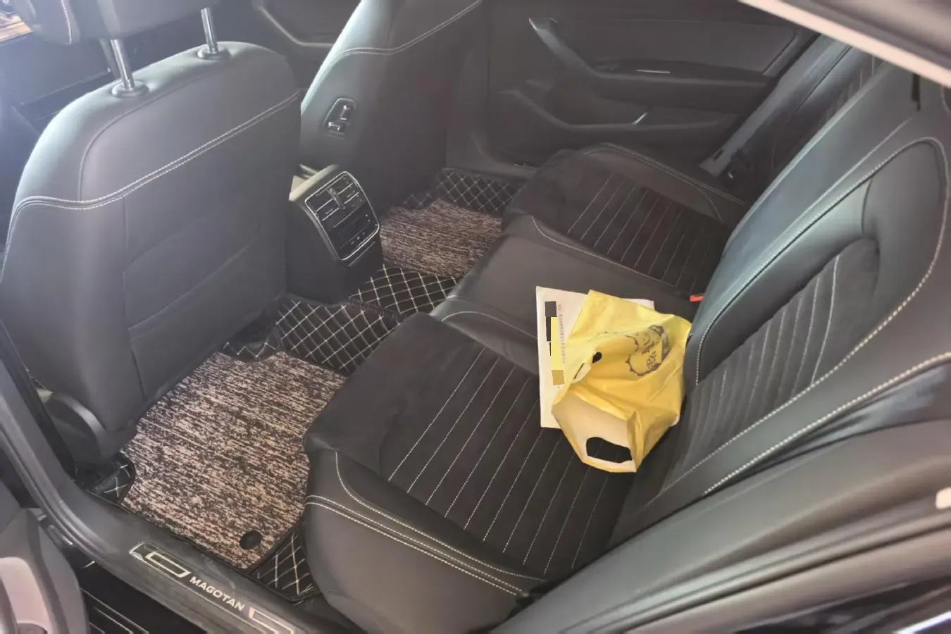 2020 Volkswagen Magotan 2.0T 186HP L4 7DCT,autocango,china used car exporter,china ev exporter,chinese used car exporter,chinese used ev exporter