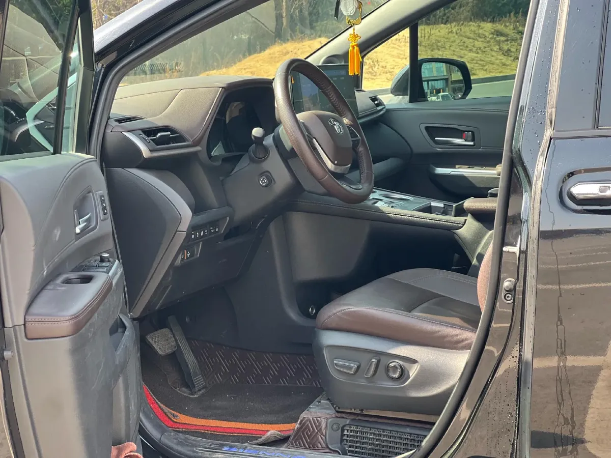 2021 Toyota Sienna 2.5L 192HP L4 E-CVT Hybrid,autocango,china used car exporter,china ev exporter,chinese used car exporter,chinese used ev exporter
