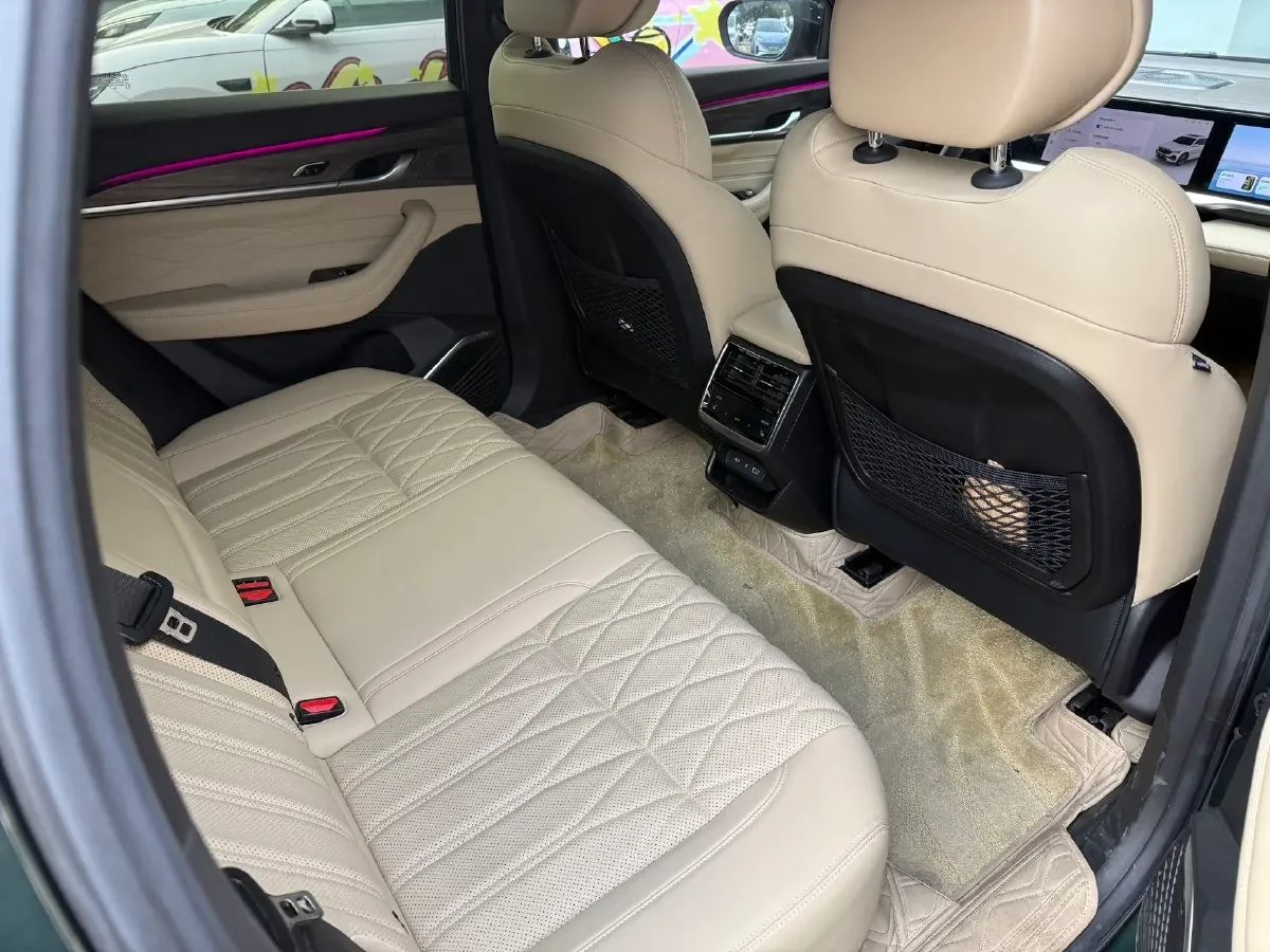 2025 Geely Monjaro 2.0T 238HP L4 8AT,autocango,china used car exporter,china ev exporter,chinese used car exporter,chinese used ev exporter