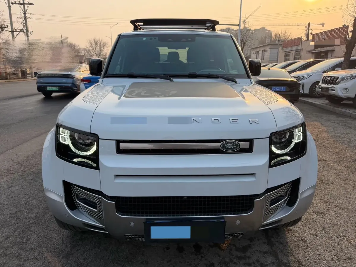 2022 Land Rover Defender 2.0T 300HP L4 8AT,autocango,china used car exporter,china ev exporter,chinese used car exporter,chinese used ev exporter