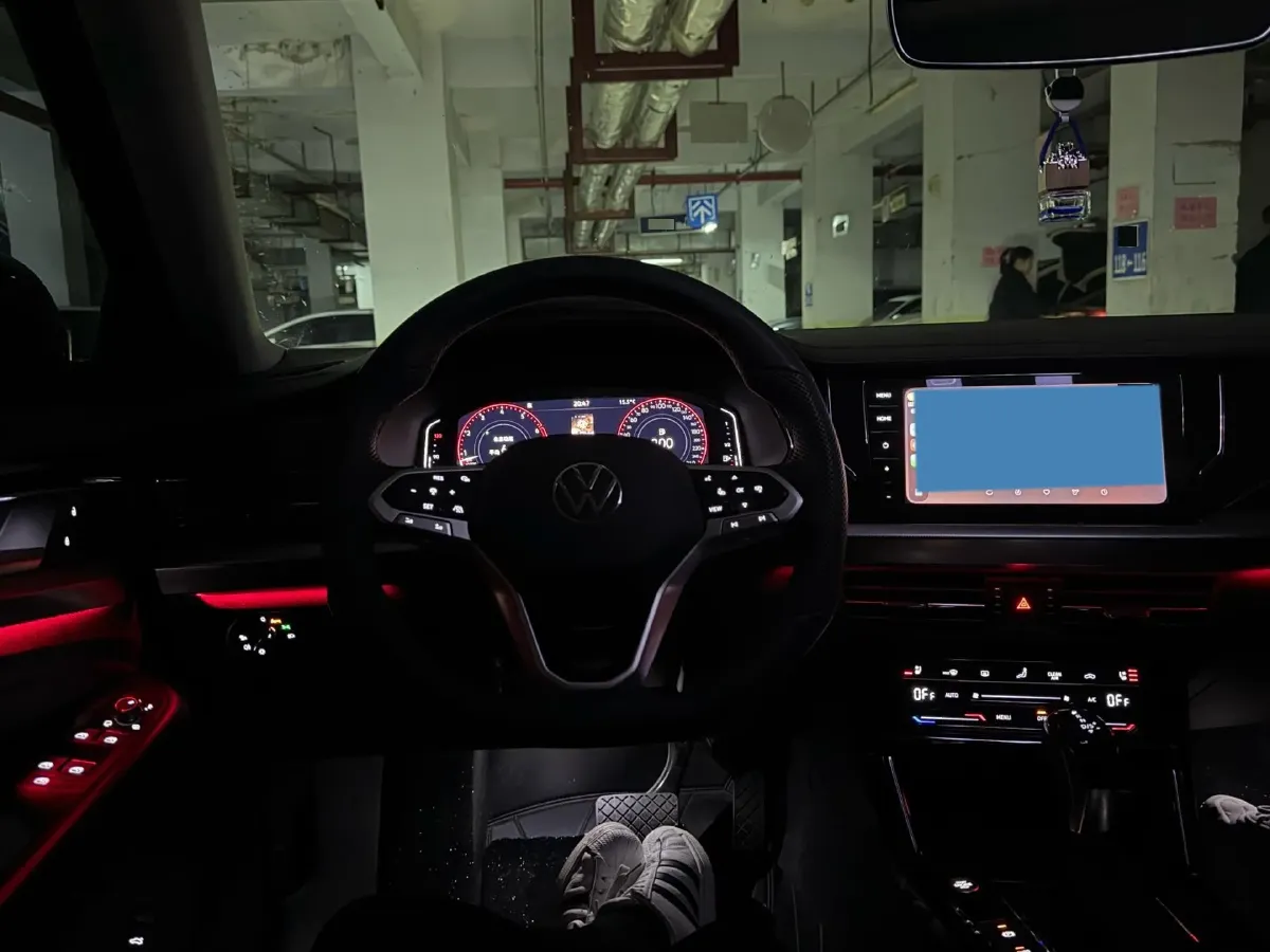 2025 Volkswagen Passat 2.0T 220HP L4 7DCT,autocango,china used car exporter,china ev exporter,chinese used car exporter,chinese used ev exporter