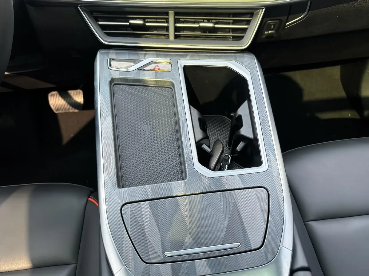 2023 Haval XY 1.5T 184HP L4 7DCT,autocango,china used car exporter,china ev exporter,chinese used car exporter,chinese used ev exporter