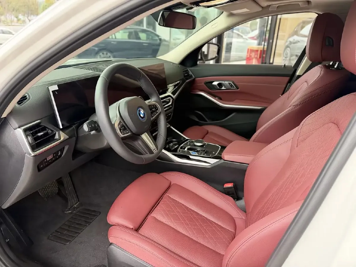 2024 BMW i3 BEV 70KWH,autocango,china used car exporter,china ev exporter,chinese used car exporter,chinese used ev exporter