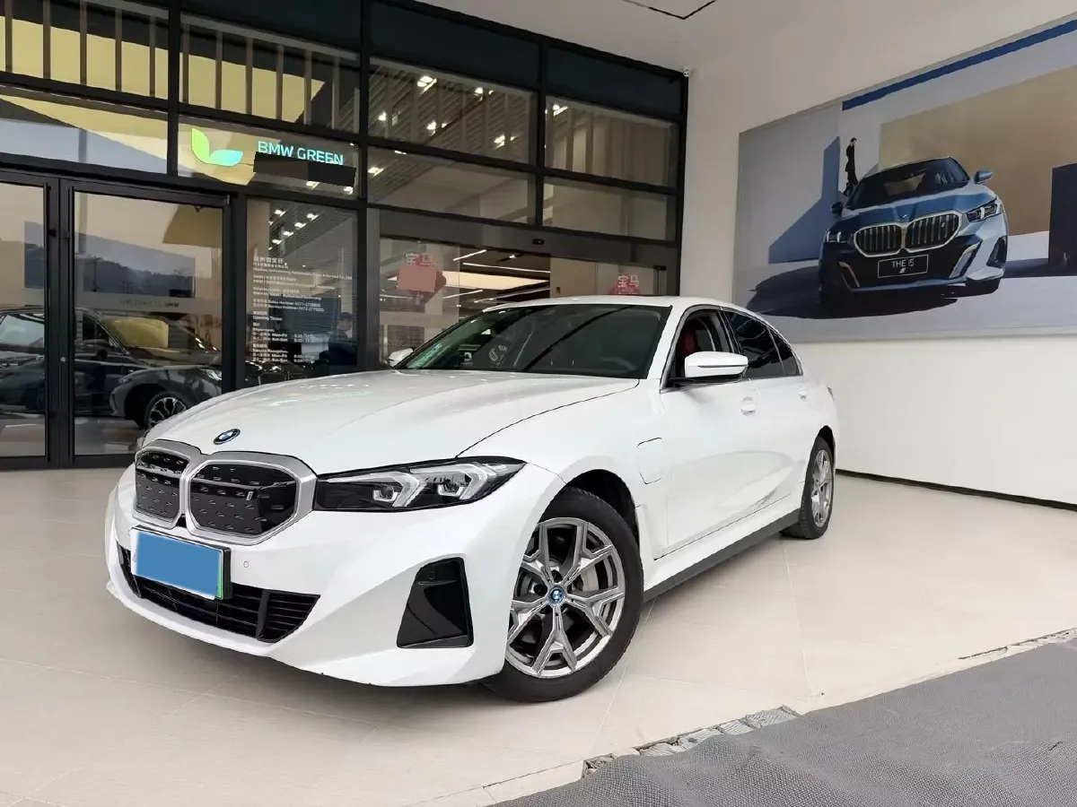 2024 BMW i3 BEV 70KWH,autocango,china used car exporter,china ev exporter,chinese used car exporter,chinese used ev exporter