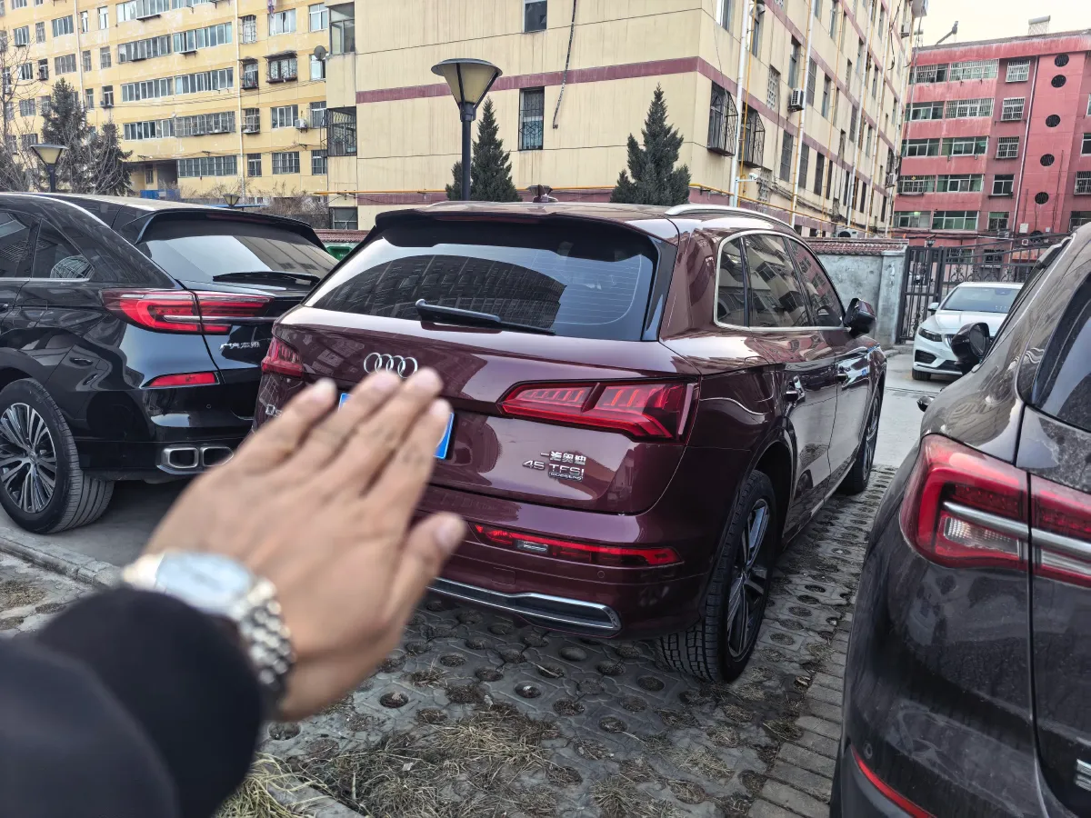2020 Audi Q5L 2.0T 252HP L4 7DCT,autocango,china used car exporter,china ev exporter,chinese used car exporter,chinese used ev exporter