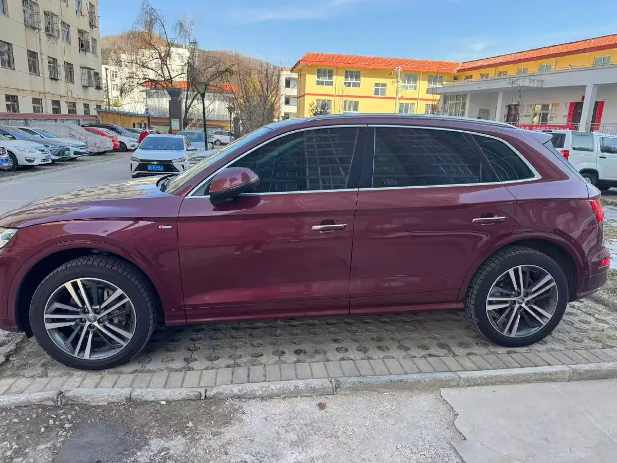2020 Audi Q5L 2.0T 252HP L4 7DCT,autocango,china used car exporter,china ev exporter,chinese used car exporter,chinese used ev exporter
