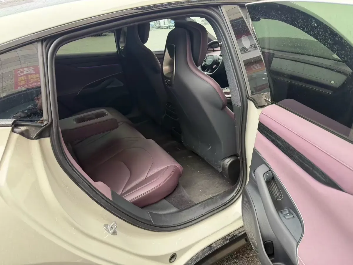 2024 MI SU7 BEV 73.6KWH,autocango,china used car exporter,china ev exporter,chinese used car exporter,chinese used ev exporter