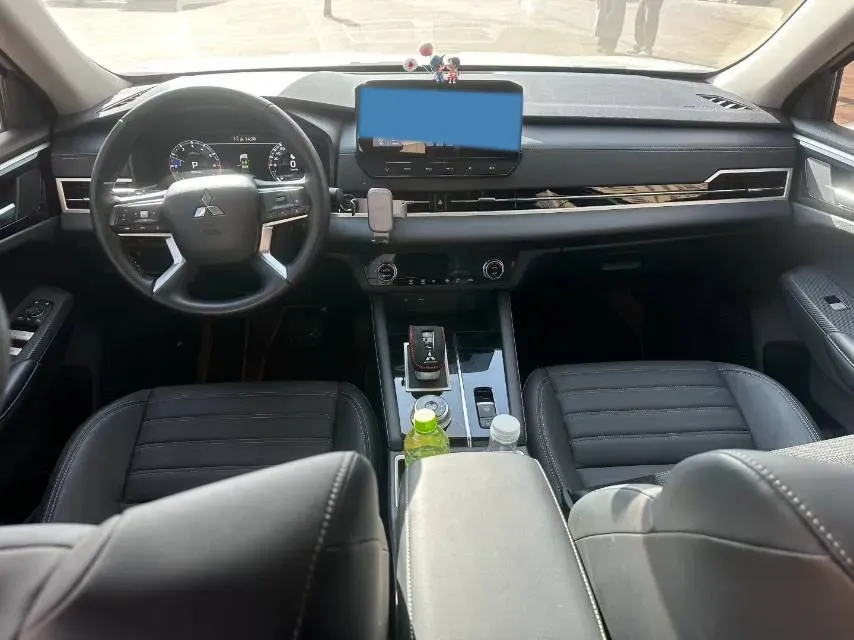 2023 Mitsubishi Outlander 1.5T 215HP L4 CVT,autocango,china used car exporter,china ev exporter,chinese used car exporter,chinese used ev exporter