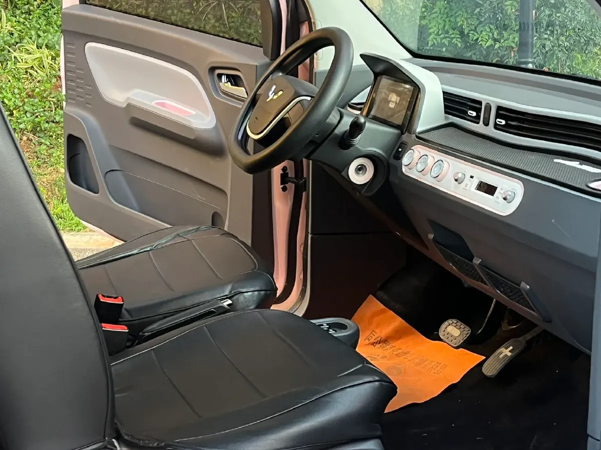 2021 WuLing HongGuang MINI EV BEV 13.9KWH,autocango,china used car exporter,china ev exporter,chinese used car exporter,chinese used ev exporter