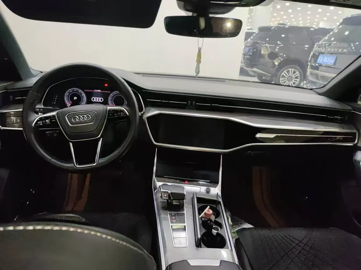 2023 Audi A6L 2.0T 245HP L4 7DCT,autocango,china used car exporter,china ev exporter,chinese used car exporter,chinese used ev exporter