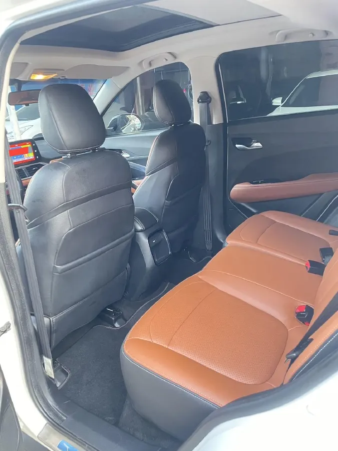 2017 HaiMa S5 Young Edition 1.6L 122HP L4 5MT,autocango,china used car exporter,china ev exporter,chinese used car exporter,chinese used ev exporter