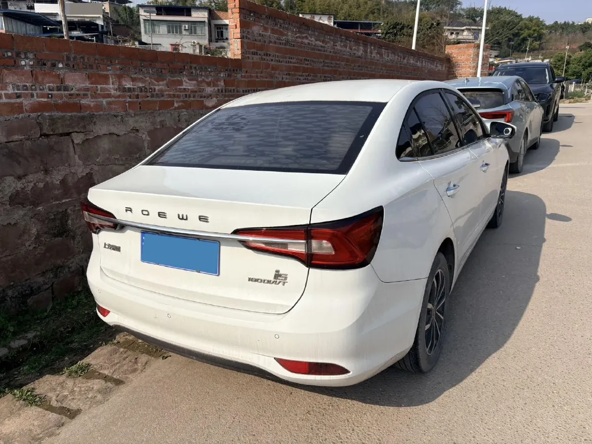 2021 Roewe i5 1.5L 120HP L4 CVT,autocango,china used car exporter,china ev exporter,chinese used car exporter,chinese used ev exporter