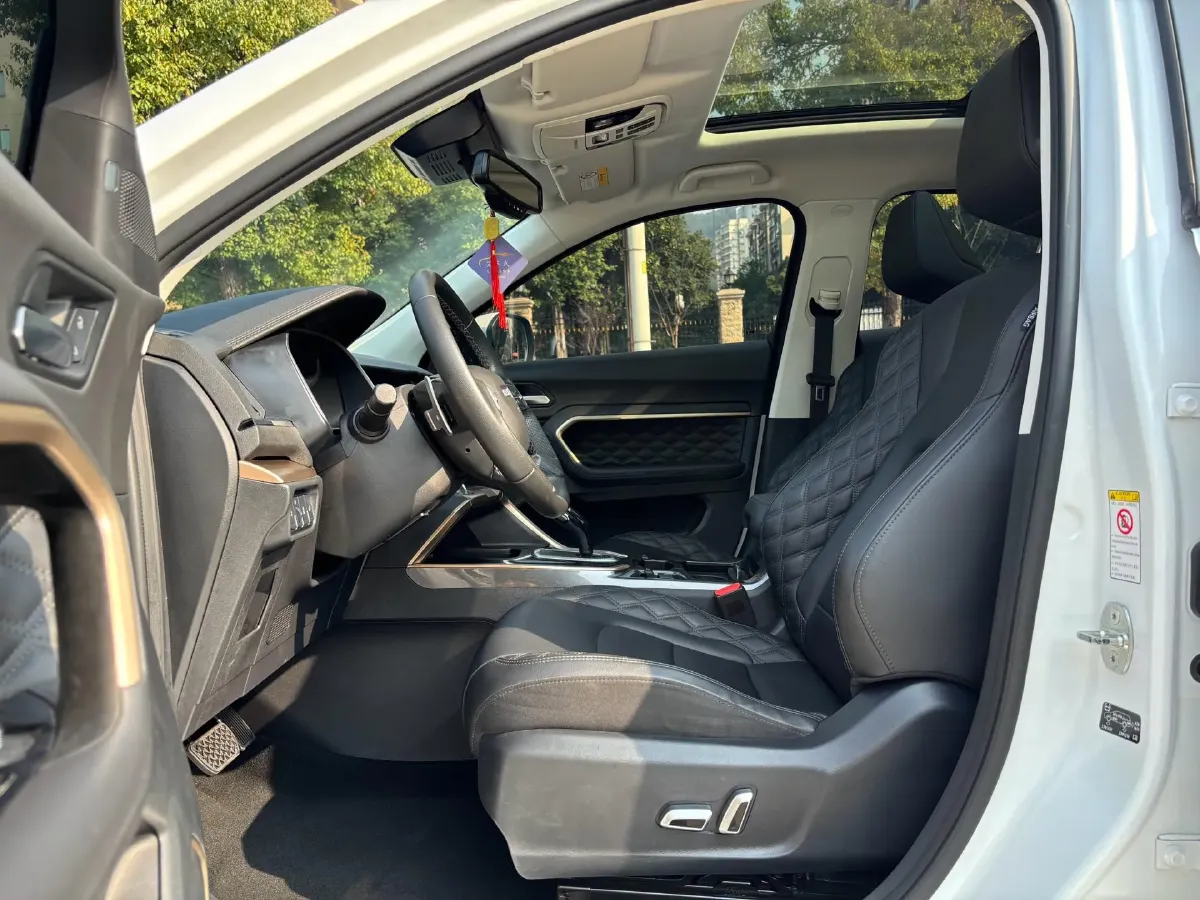 2020 Haval H6 1.5T 169HP L4 7DCT,autocango,china used car exporter,china ev exporter,chinese used car exporter,chinese used ev exporter