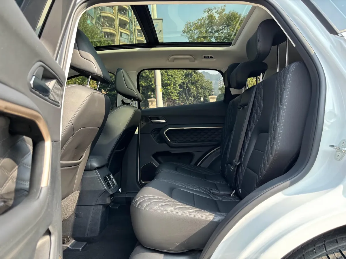 2020 Haval H6 1.5T 169HP L4 7DCT,autocango,china used car exporter,china ev exporter,chinese used car exporter,chinese used ev exporter