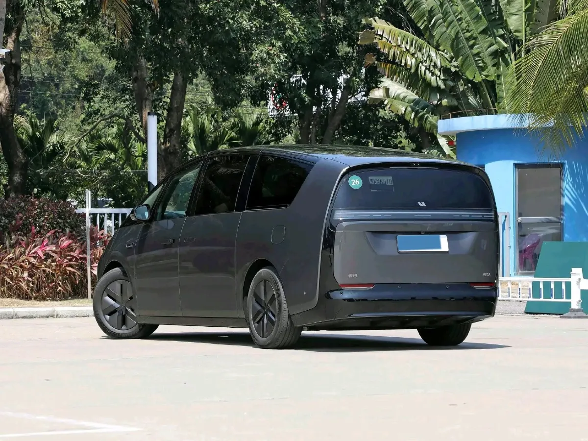 2025 Li MEGA BEV,autocango,china used car exporter,china ev exporter,chinese used car exporter,chinese used ev exporter