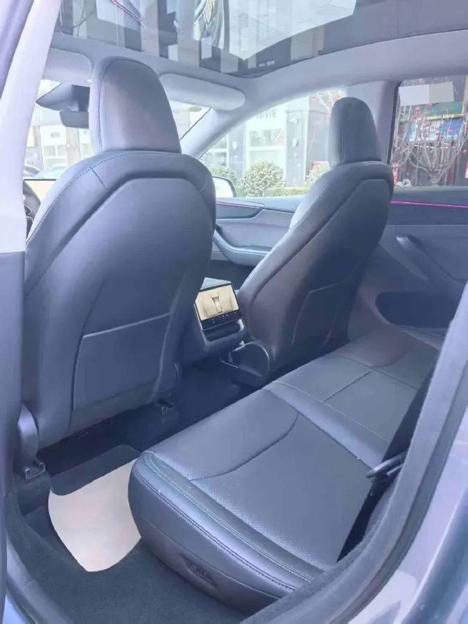 2025 Tesla Model Y BEV 62.5KWH,autocango,china used car exporter,china ev exporter,chinese used car exporter,chinese used ev exporter