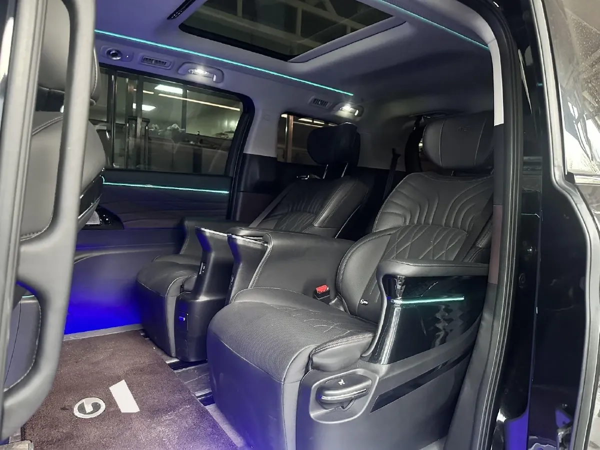 2024 GAC Trumpchi M8 2.0T 190HP L4 2DHT Hybrid,autocango,china used car exporter,china ev exporter,chinese used car exporter,chinese used ev exporter