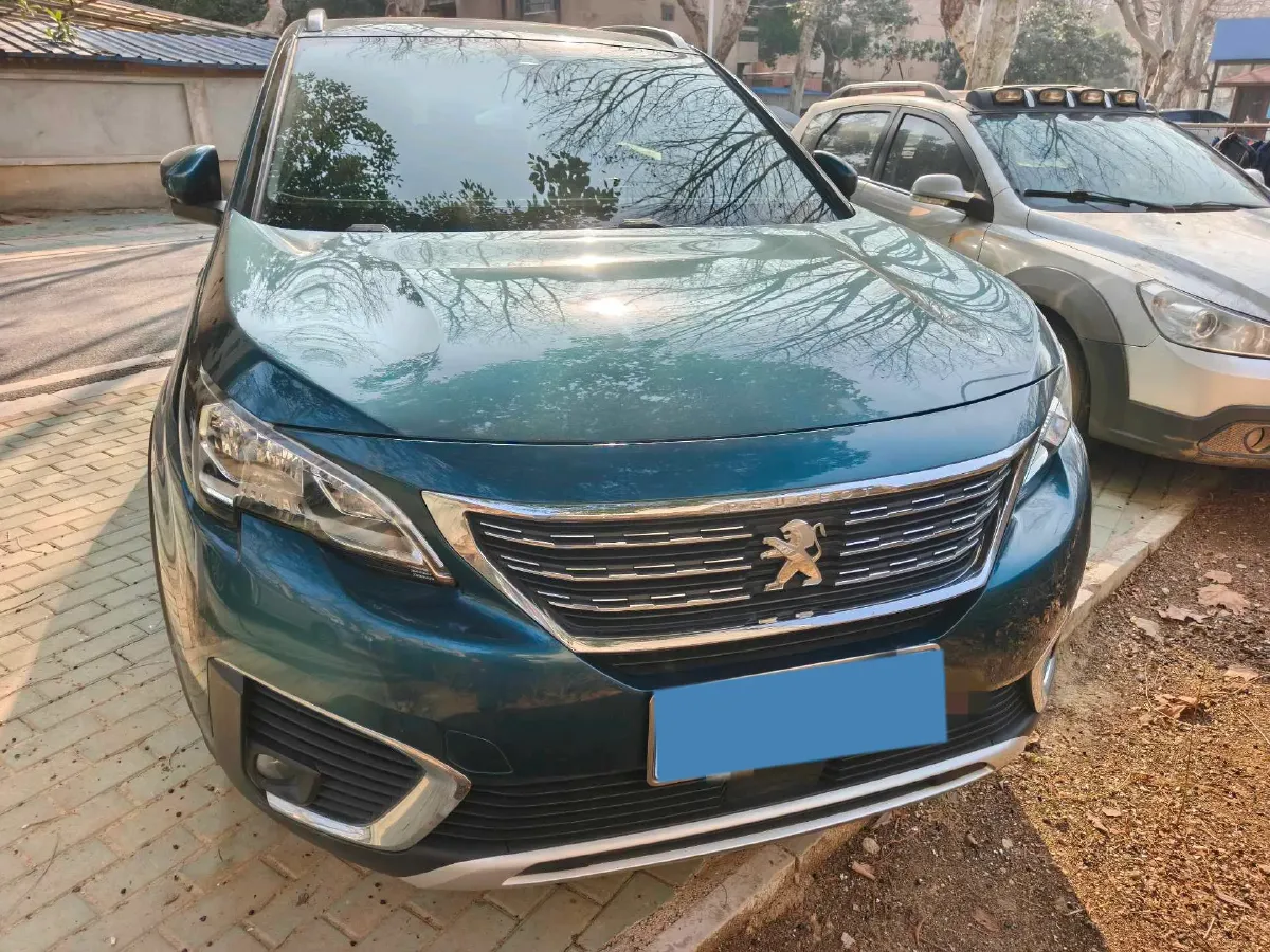 2019 Peugeot 5008 1.8T 204HP L4 6AT,autocango,china used car exporter,china ev exporter,chinese used car exporter,chinese used ev exporter
