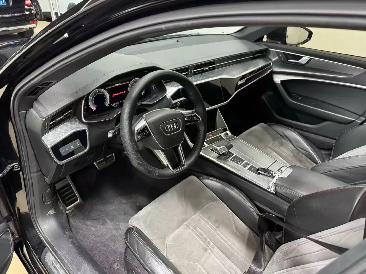 2020 Audi A6L 2.0T 190HP L4 7DCT,autocango,china used car exporter,china ev exporter,chinese used car exporter,chinese used ev exporter