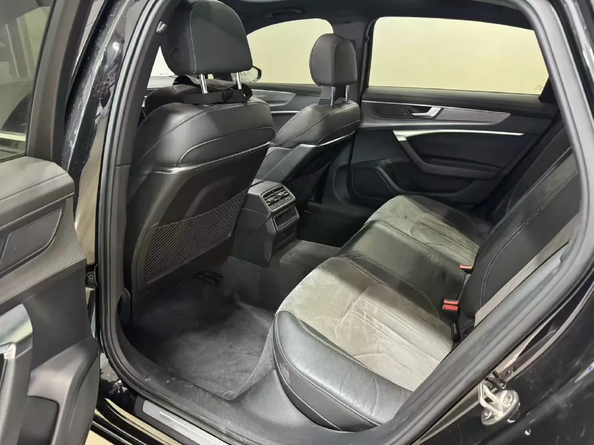 2020 Audi A6L 2.0T 190HP L4 7DCT,autocango,china used car exporter,china ev exporter,chinese used car exporter,chinese used ev exporter