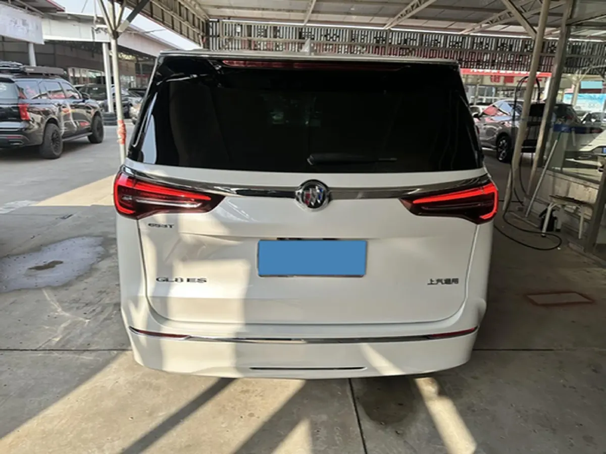 2023 Buick GL8 2.0T 237HP L4 9AT,autocango,china used car exporter,china ev exporter,chinese used car exporter,chinese used ev exporter