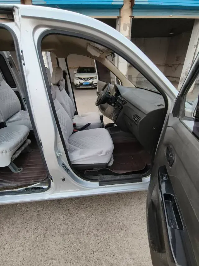 2017 WuLing ZhiGuang V 1.2L 82HP L4 5MT,autocango,china used car exporter,china ev exporter,chinese used car exporter,chinese used ev exporter