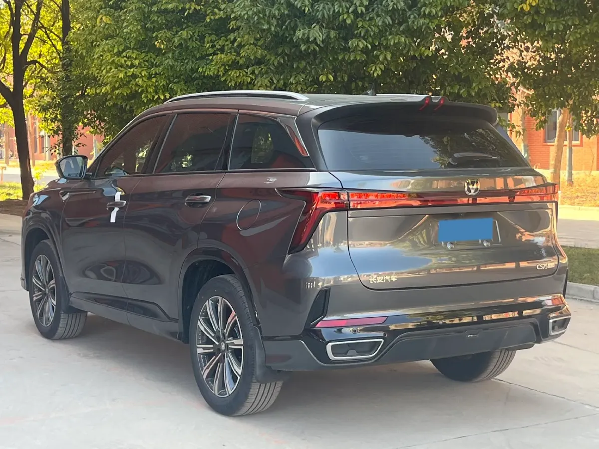 2026 ChangAn CS75 Plus 1.5T 192HP L4 8AT,autocango,china used car exporter,china ev exporter,chinese used car exporter,chinese used ev exporter