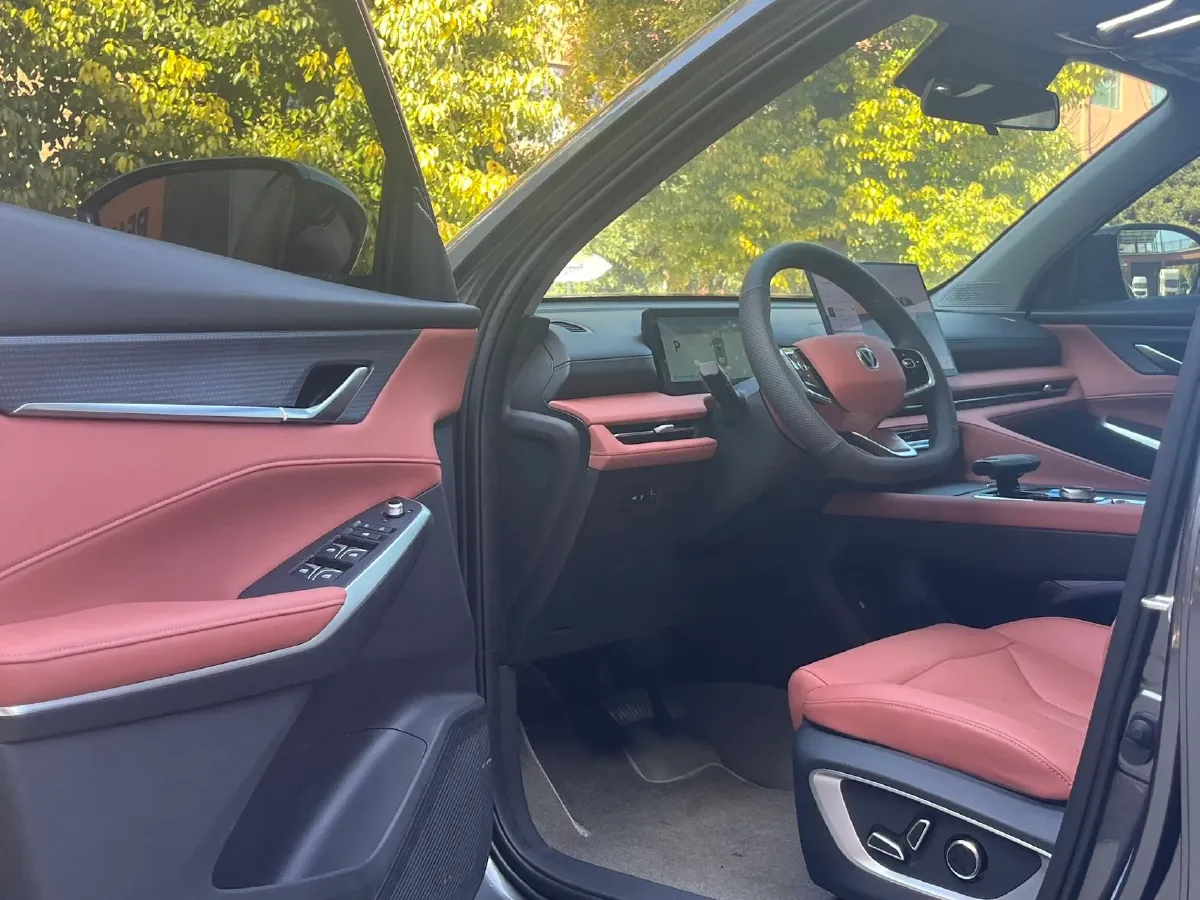 2026 ChangAn CS75 Plus 1.5T 192HP L4 8AT,autocango,china used car exporter,china ev exporter,chinese used car exporter,chinese used ev exporter