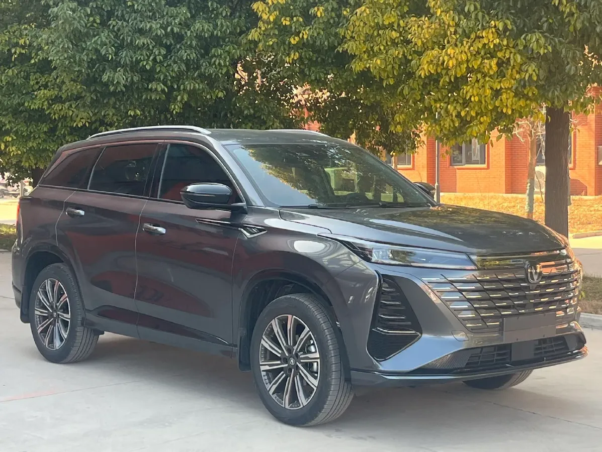 2026 ChangAn CS75 Plus 1.5T 192HP L4 8AT,autocango,china used car exporter,china ev exporter,chinese used car exporter,chinese used ev exporter