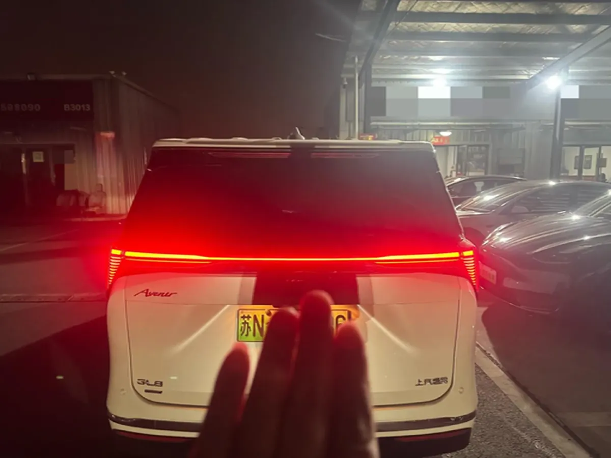 2024 Buick GL8 1.5T 180HP L4 2DHT PHEV 24.4KWH,autocango,china used car exporter,china ev exporter,chinese used car exporter,chinese used ev exporter