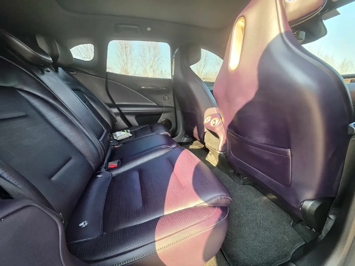 2024 Avatr 07 1.5T 156HP L4 REEV 39.05KWH,autocango,china used car exporter,china ev exporter,chinese used car exporter,chinese used ev exporter