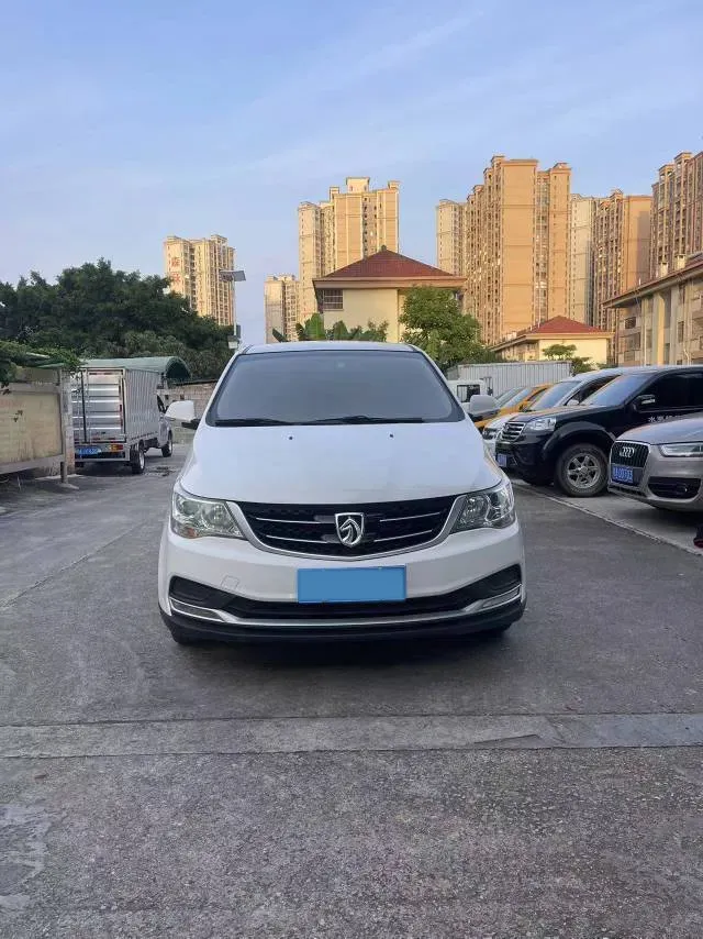 2019 BaoJun 730 1.5L 105HP L4 6MT,autocango,china used car exporter,china ev exporter,chinese used car exporter,chinese used ev exporter