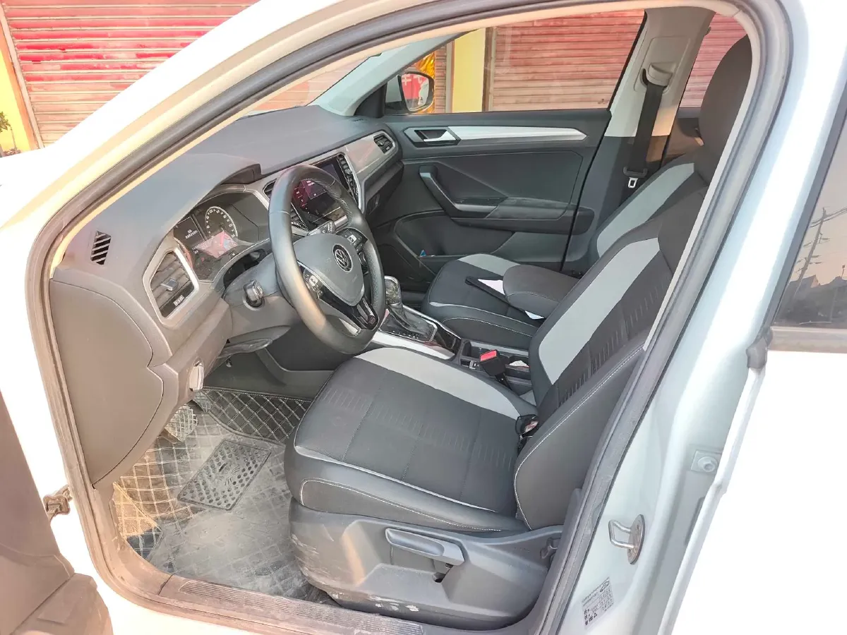 2019 Volkswagen T-Roc 1.4T 150HP L4 7DCT,autocango,china used car exporter,china ev exporter,chinese used car exporter,chinese used ev exporter