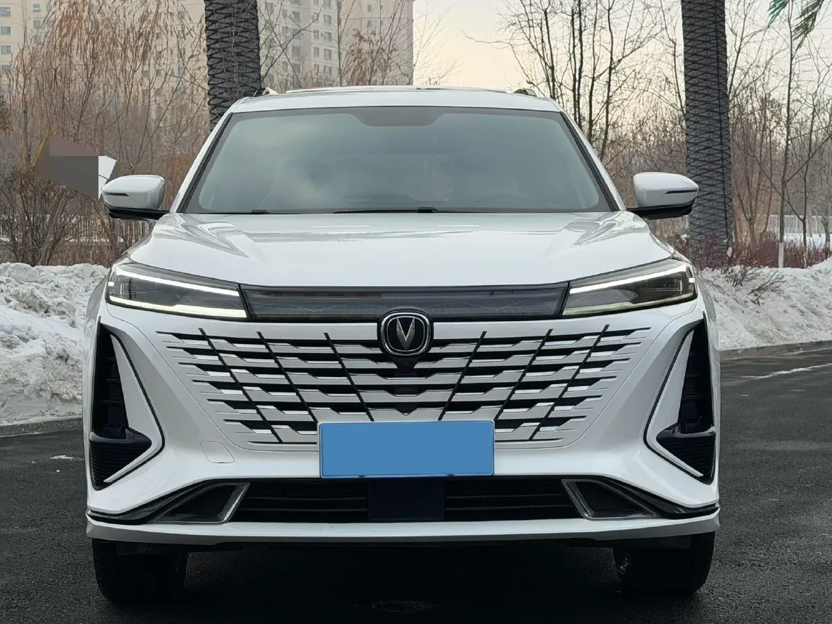 2023 ChangAn CS75 Plus 1.5T 188HP L4 8AT,autocango,china used car exporter,china ev exporter,chinese used car exporter,chinese used ev exporter