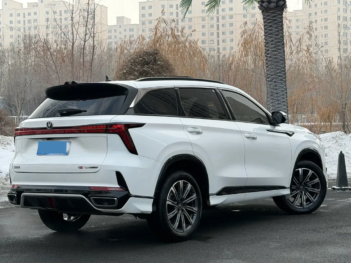 2023 ChangAn CS75 Plus 1.5T 188HP L4 8AT,autocango,china used car exporter,china ev exporter,chinese used car exporter,chinese used ev exporter