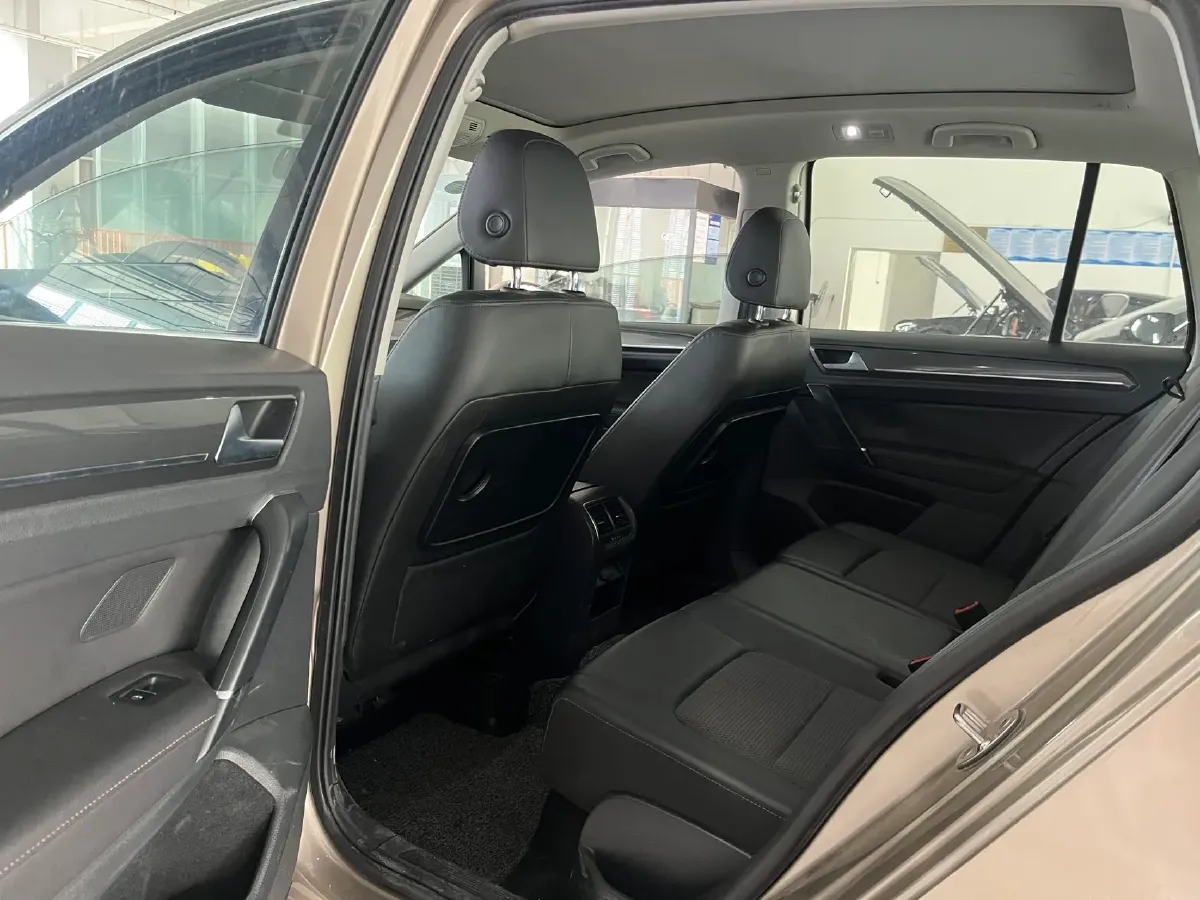 2018 Volkswagen Golf Sportsvan 1.4T 131HP L4 7DCT,autocango,china used car exporter,china ev exporter,chinese used car exporter,chinese used ev exporter